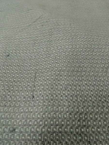 Photo9: O0312M Used Japanese kimono  Pale Gray YUUKI-TSUMUGI for men / Silk. Tortoise-shell pattern(Hexagonal pattern) 100 Tortoise-shell pattern(Hexagonal pattern)  (Grade B) (9)