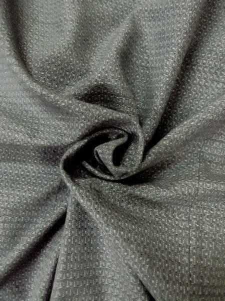 Photo17: O0312N Used Japanese kimono  Pale Gray YUUKI-TSUMUGI for men / Silk. Tortoise-shell pattern(Hexagonal pattern) 100 Tortoise-shell pattern(Hexagonal pattern)  (Grade B) (17)