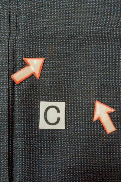 Photo12: O0313A Used Japanese kimono   Navy Blue OSHIMA-TSUMUGI for men / Silk. Tortoise-shell pattern(Hexagonal pattern)   (Grade B) (12)