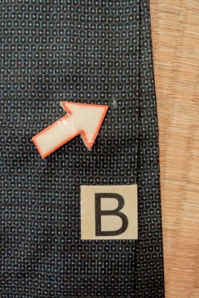 Photo20: O0313B Used Japanese kimono   Navy Blue OSHIMA-TSUMUGI for men / Silk. Tortoise-shell pattern(Hexagonal pattern)   (Grade B) (20)