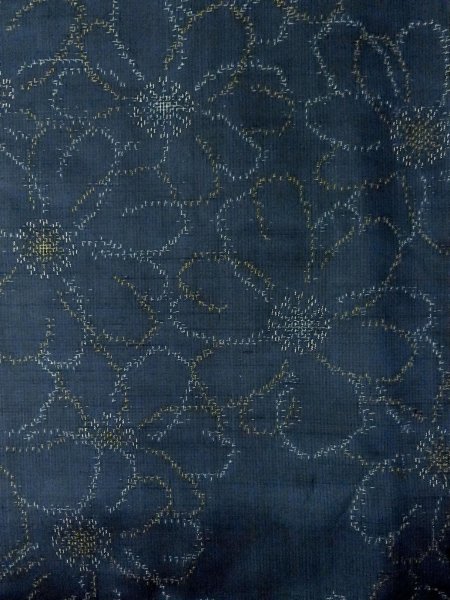 Photo4: O0328D Used Japanese kimono   Navy Blue TOKAMACHI-TSUMUGI for women / Silk. Chrysanthemum,   (Grade B) (4)