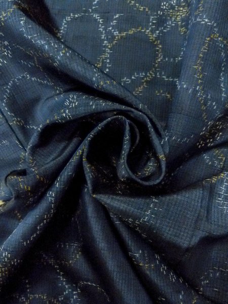 Photo11: O0328D Used Japanese kimono   Navy Blue TOKAMACHI-TSUMUGI for women / Silk. Chrysanthemum,   (Grade B) (11)