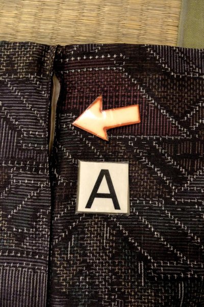 Photo14: O0328H Vintage Japanese kimono  Dark Multi Color ORI woven for women / Silk. House,   (Grade D) (14)