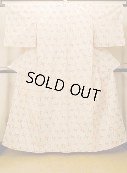 Photo1: O0328K Vintage Japanese kimono   Ivory TSUMUGI pongee for women / Silk. Abstract pattern   (Grade B) (1)