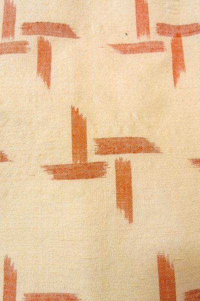 Photo7: O0328K Vintage Japanese kimono   Ivory TSUMUGI pongee for women / Silk. Abstract pattern   (Grade B) (7)