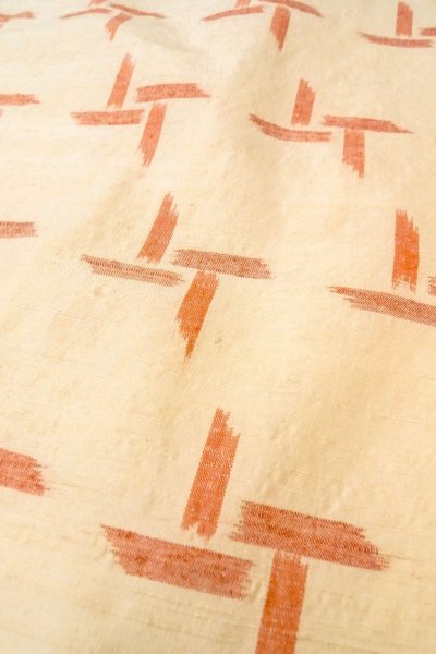 Photo8: O0328K Vintage Japanese kimono   Ivory TSUMUGI pongee for women / Silk. Abstract pattern   (Grade B) (8)