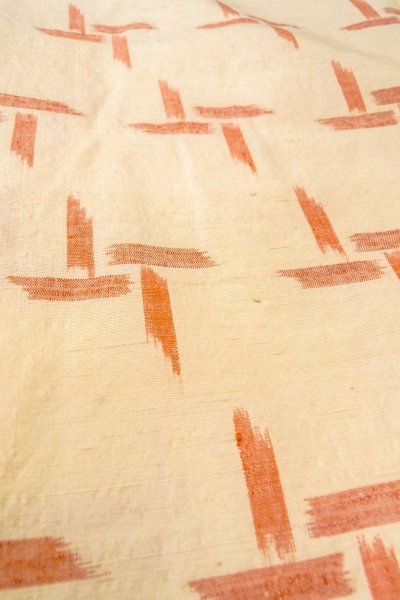 Photo10: O0328K Vintage Japanese kimono   Ivory TSUMUGI pongee for women / Silk. Abstract pattern   (Grade B) (10)