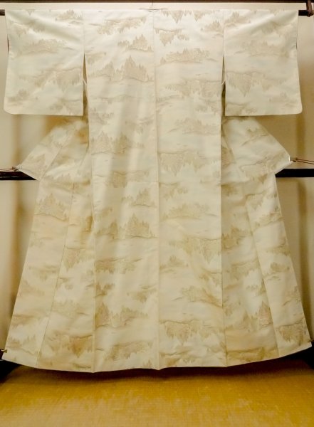 Photo1: O0328O Vintage Japanese kimono  Light Off White TOKAMACHI-TSUMUGI for women / Silk. Tree,   (Grade C) (1)