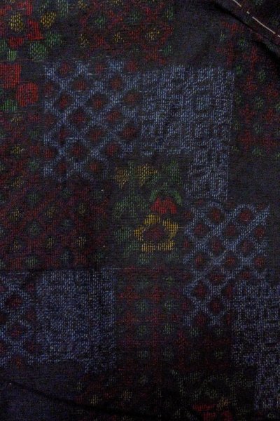Photo3: O0328R Vintage Japanese kimono Dark Indigo Blue TOKAMACHI-TSUMUGI for women / Silk. Flower, There is a part of tailoring thread. (Grade B) (3)