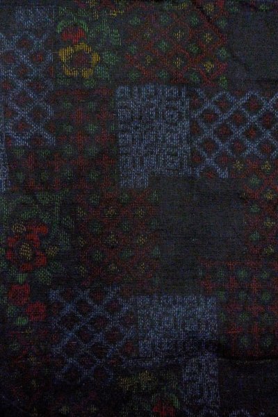 Photo4: O0328R Vintage Japanese kimono Dark Indigo Blue TOKAMACHI-TSUMUGI for women / Silk. Flower, There is a part of tailoring thread. (Grade B) (4)