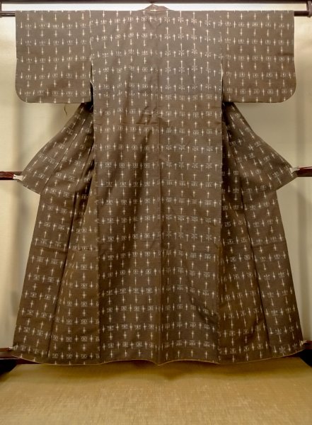 Photo1: Mint O0328T Vintage Japanese kimono Dark Brown TSUMUGI pongee for women / Silk. Abstract pattern (Grade A) (1)