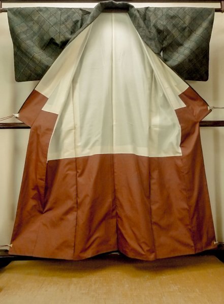 Photo2: Mint O0329A Vintage Japanese kimono Dark Green TOKAMACHI-TSUMUGI for women / Silk. Lozenges (Grade A) (2)