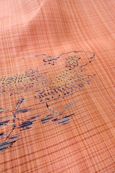 Photo10: O0329E Vintage Japanese kimono Light Coral TSUMUGI pongee for women / Silk. MOMIJI maple leaf (Grade C) (10)