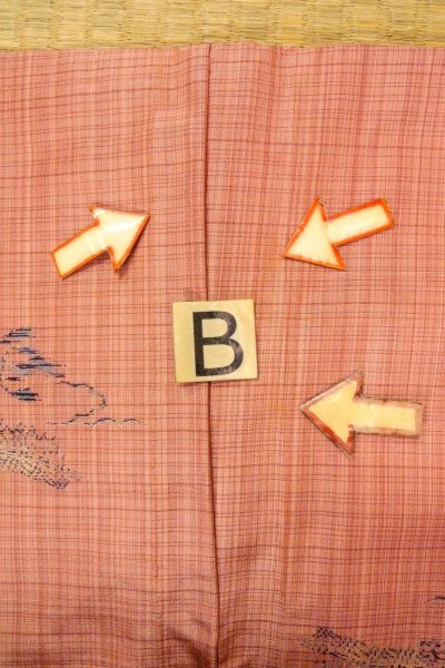 Photo15: O0329E Vintage Japanese kimono Light Coral TSUMUGI pongee for women / Silk. MOMIJI maple leaf (Grade C) (15)