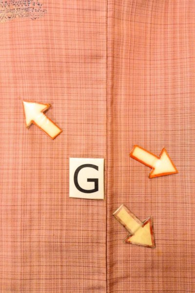 Photo20: O0329E Vintage Japanese kimono Light Coral TSUMUGI pongee for women / Silk. MOMIJI maple leaf (Grade C) (20)