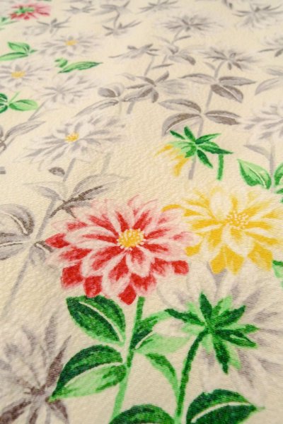 Photo8: O0419E Vintage Japanese kimono   Off White KOMON dyed for women / Silk. Chrysanthemum   (Grade B) (8)