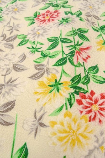 Photo9: O0419E Vintage Japanese kimono   Off White KOMON dyed for women / Silk. Chrysanthemum   (Grade B) (9)