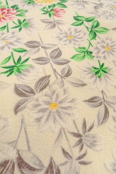 Photo10: O0419E Vintage Japanese kimono   Off White KOMON dyed for women / Silk. Chrysanthemum   (Grade B) (10)