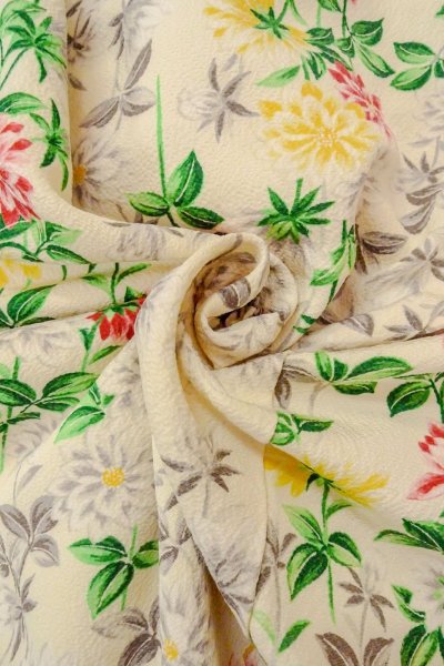 Photo12: O0419E Vintage Japanese kimono   Off White KOMON dyed for women / Silk. Chrysanthemum   (Grade B) (12)