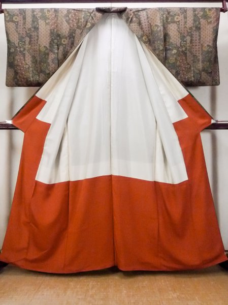 Photo2: Mint O0419F Vintage Japanese kimono   Brown KOMON dyed for women / Silk. Chinese flower,   (Grade A) (2)