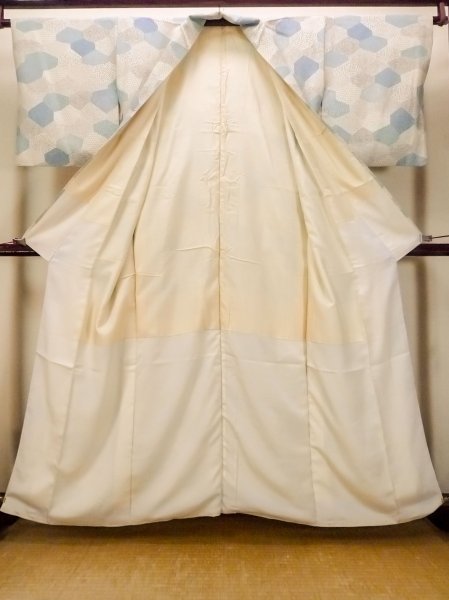 Photo2: O0419H Vintage Japanese kimono   Off White KOMON dyed for women / Silk. Flower,   (Grade C) (2)