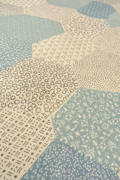 Photo10: O0419H Vintage Japanese kimono   Off White KOMON dyed for women / Silk. Flower,   (Grade C) (10)