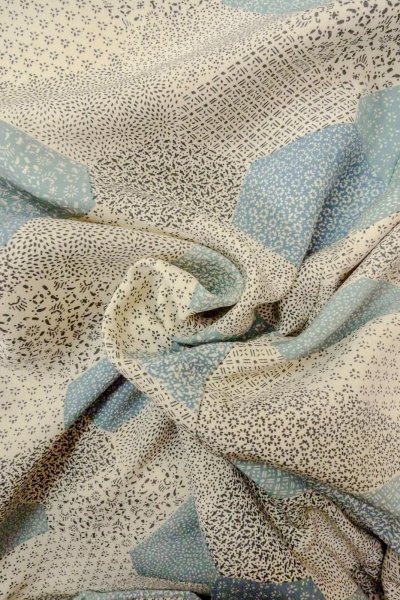 Photo12: O0419H Vintage Japanese kimono   Off White KOMON dyed for women / Silk. Flower,   (Grade C) (12)