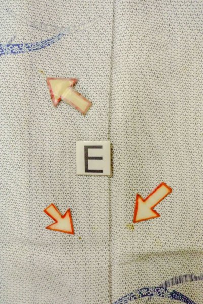 Photo18: O0419I Vintage Japanese kimono   Off White KOMON dyed for women / Silk. Grass,   (Grade D) (18)