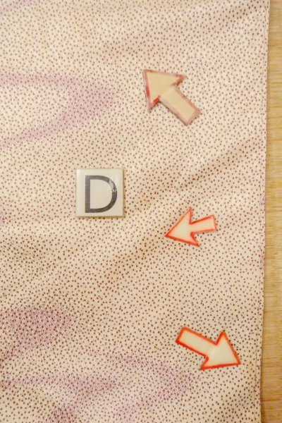 Photo17: O0419K Vintage Japanese kimono   Ivory KOMON dyed for women / Silk. SAKURA cherry blossom,   (Grade C) (17)