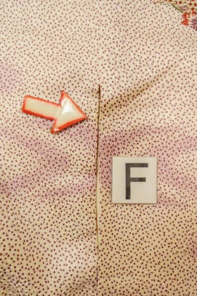 Photo19: O0419K Vintage Japanese kimono   Ivory KOMON dyed for women / Silk. SAKURA cherry blossom,   (Grade C) (19)