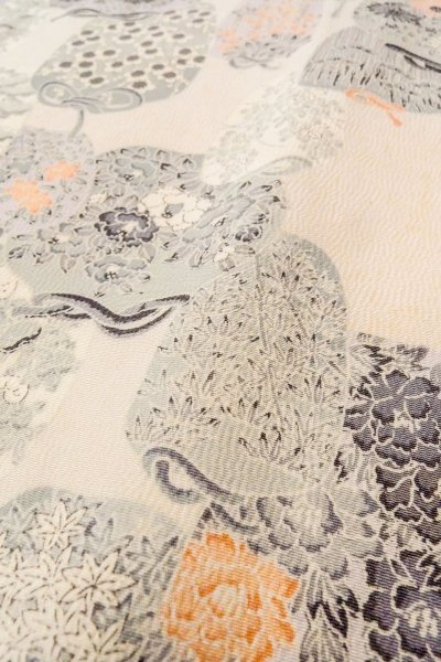 Photo8: O0419N Vintage Japanese kimono   Off White KOMON dyed for women / Silk. Peony,   (Grade D) (8)