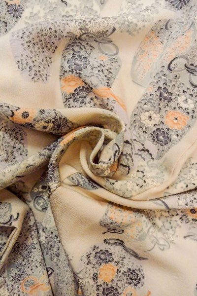 Photo12: O0419N Vintage Japanese kimono   Off White KOMON dyed for women / Silk. Peony,   (Grade D) (12)