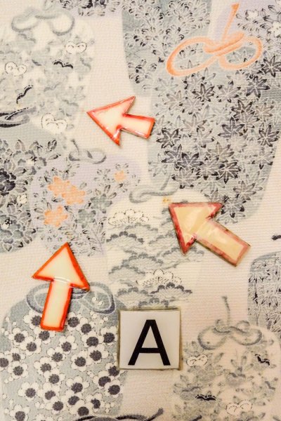 Photo14: O0419N Vintage Japanese kimono   Off White KOMON dyed for women / Silk. Peony,   (Grade D) (14)