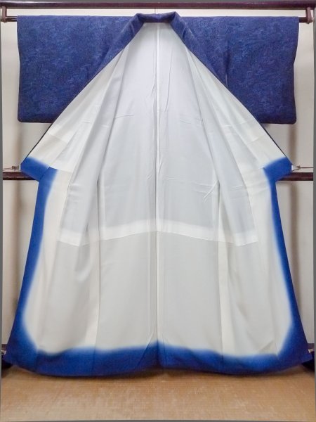 Photo2: O0419O Vintage Japanese kimono  Dark Indigo Blue KOMON dyed for women / Silk. Chrysanthemum,   (Grade B) (2)