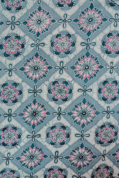 Photo3: O0419R Vintage Japanese kimono  Pale Gray KOMON dyed for women / Silk. Flower,   (Grade C) (3)