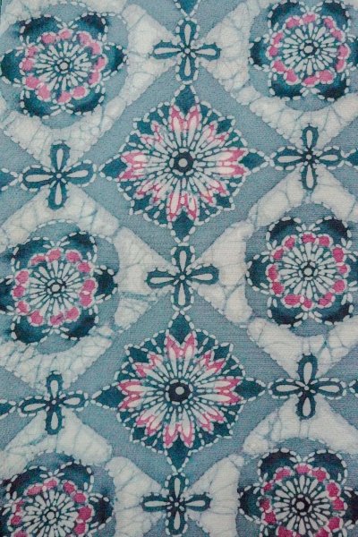 Photo5: O0419R Vintage Japanese kimono  Pale Gray KOMON dyed for women / Silk. Flower,   (Grade C) (5)