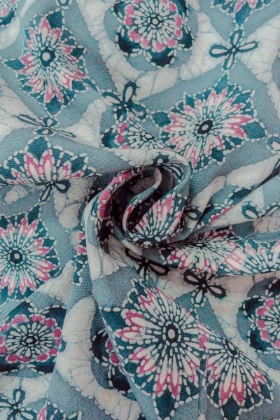 Photo11: O0419R Vintage Japanese kimono  Pale Gray KOMON dyed for women / Silk. Flower,   (Grade C) (11)