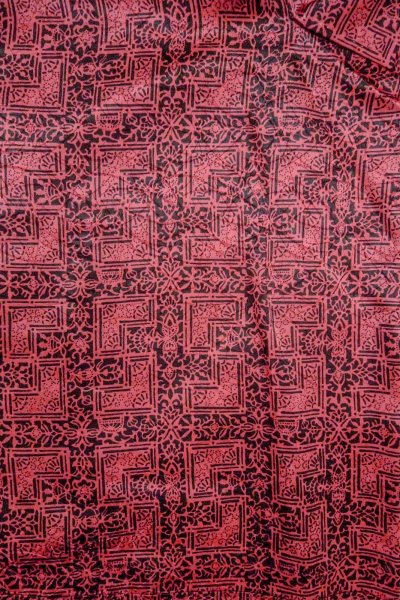 Photo3: O0419T Vintage Japanese kimono  Dark Red KOMON dyed for women / Silk. Chinese flower, There is a part of tailoring thread.  (Grade A) (3)