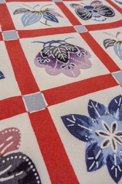 Photo10: O0419W Vintage Japanese kimono   Off White KOMON dyed for women / Silk. Flower,   (Grade B) (10)