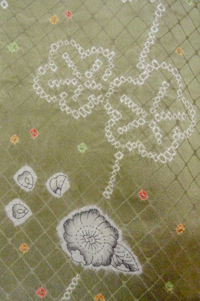 Photo5: O0419Y Vintage Japanese kimono Shiny Pale Olive KOMON dyed for women / Silk. Flower,   (Grade C) (5)