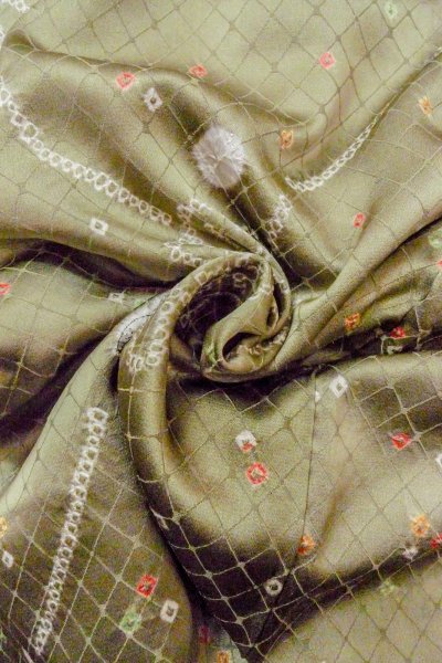 Photo12: O0419Y Vintage Japanese kimono Shiny Pale Olive KOMON dyed for women / Silk. Flower,   (Grade C) (12)