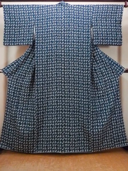 Photo1: O0420E Vintage Japanese kimono   Indigo Blue KOMON dyed for women / Silk. Bamboo      (Grade C) (1)