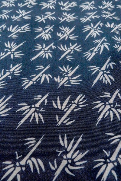 Photo4: O0420E Vintage Japanese kimono   Indigo Blue KOMON dyed for women / Silk. Bamboo      (Grade C) (4)