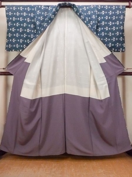 Photo2: O0420F Vintage Japanese kimono  Grayish Indigo Blue KOMON dyed for women / Silk. Parallel Cross,   (Grade C) (2)
