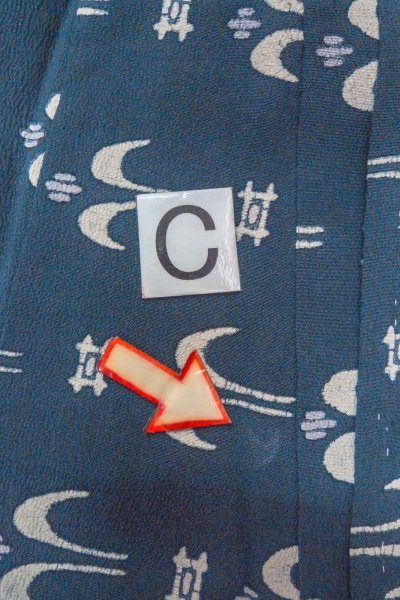 Photo16: O0420F Vintage Japanese kimono  Grayish Indigo Blue KOMON dyed for women / Silk. Parallel Cross,   (Grade C) (16)