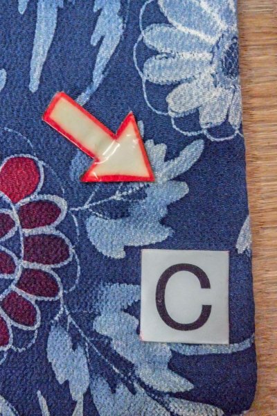 Photo16: O0420G Vintage Japanese kimono   Blue KOMON dyed for women / Silk. Flower,   (Grade B) (16)