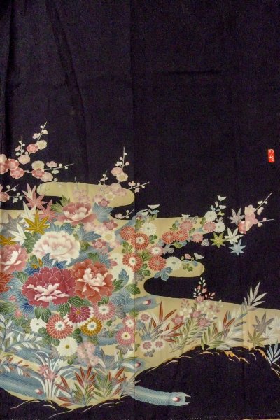 Photo6: O0509A Used Japanese kimono   Black KAGA-YUZEN for women / Silk. Peony,   (Grade B) (6)