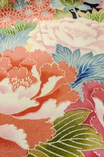 Photo15: O0509A Used Japanese kimono   Black KAGA-YUZEN for women / Silk. Peony,   (Grade B) (15)