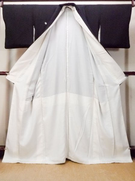 Photo3: O0509C Used Japanese kimono   Black TOMESODE formal for women / Silk. UME plum bloom,   (Grade C) (3)