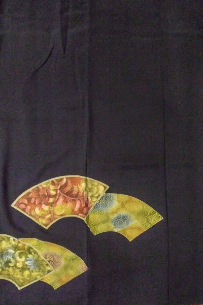 Photo6: O0509E Vintage Japanese kimono   Black TOMESODE formal for women / Silk. Flower,   (Grade B) (6)